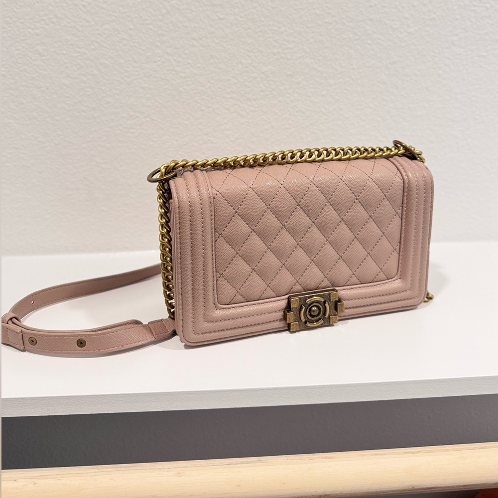 Quilted Classic chain crossbody purse - Picture 3 of 6